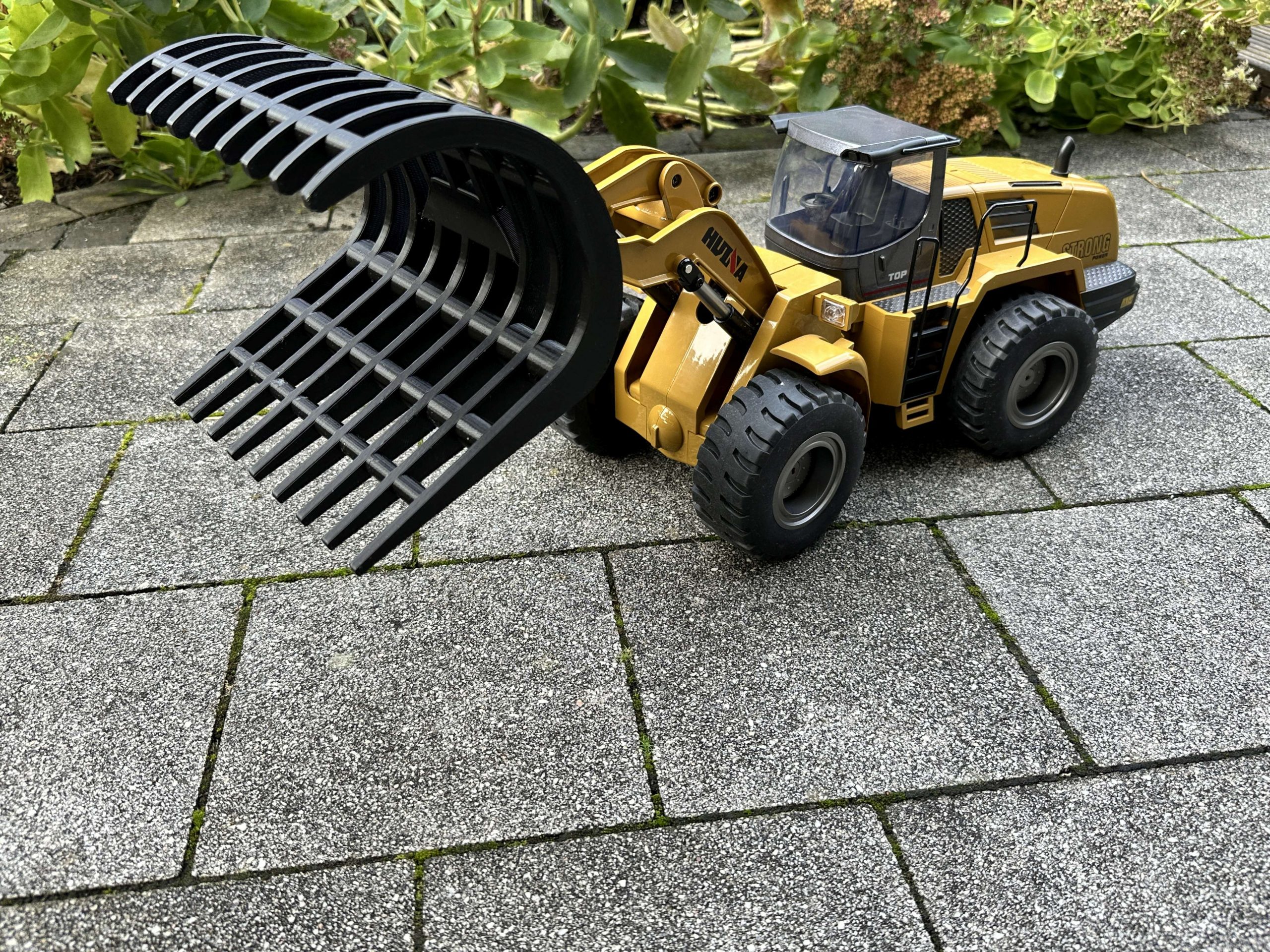 Huina / Amewi / Volvo Radlader XXL Wurzelrechen / Siebschaufel – Bild 3