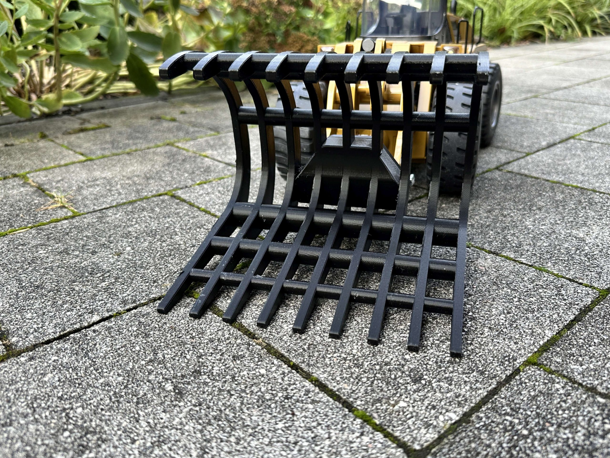 Huina / Amewi / Volvo Radlader XXL Wurzelrechen / Siebschaufel – Bild 6