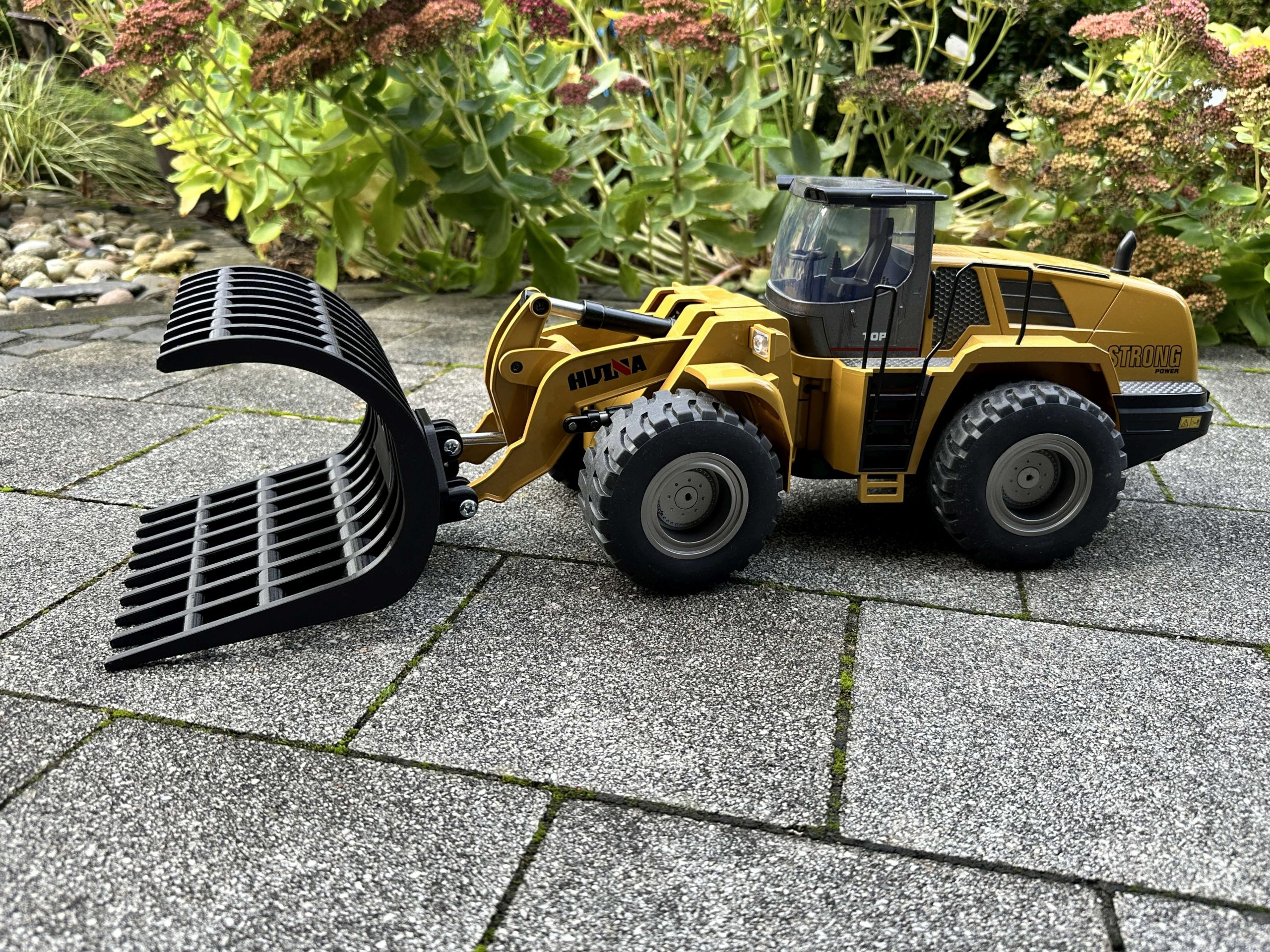 Huina / Amewi / Volvo Radlader XXL Wurzelrechen / Siebschaufel – Bild 7