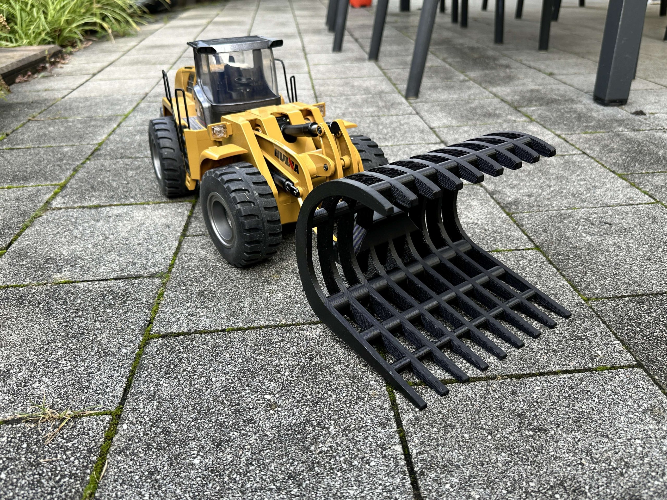 Huina / Amewi / Volvo Radlader XXL Wurzelrechen / Siebschaufel – Bild 8