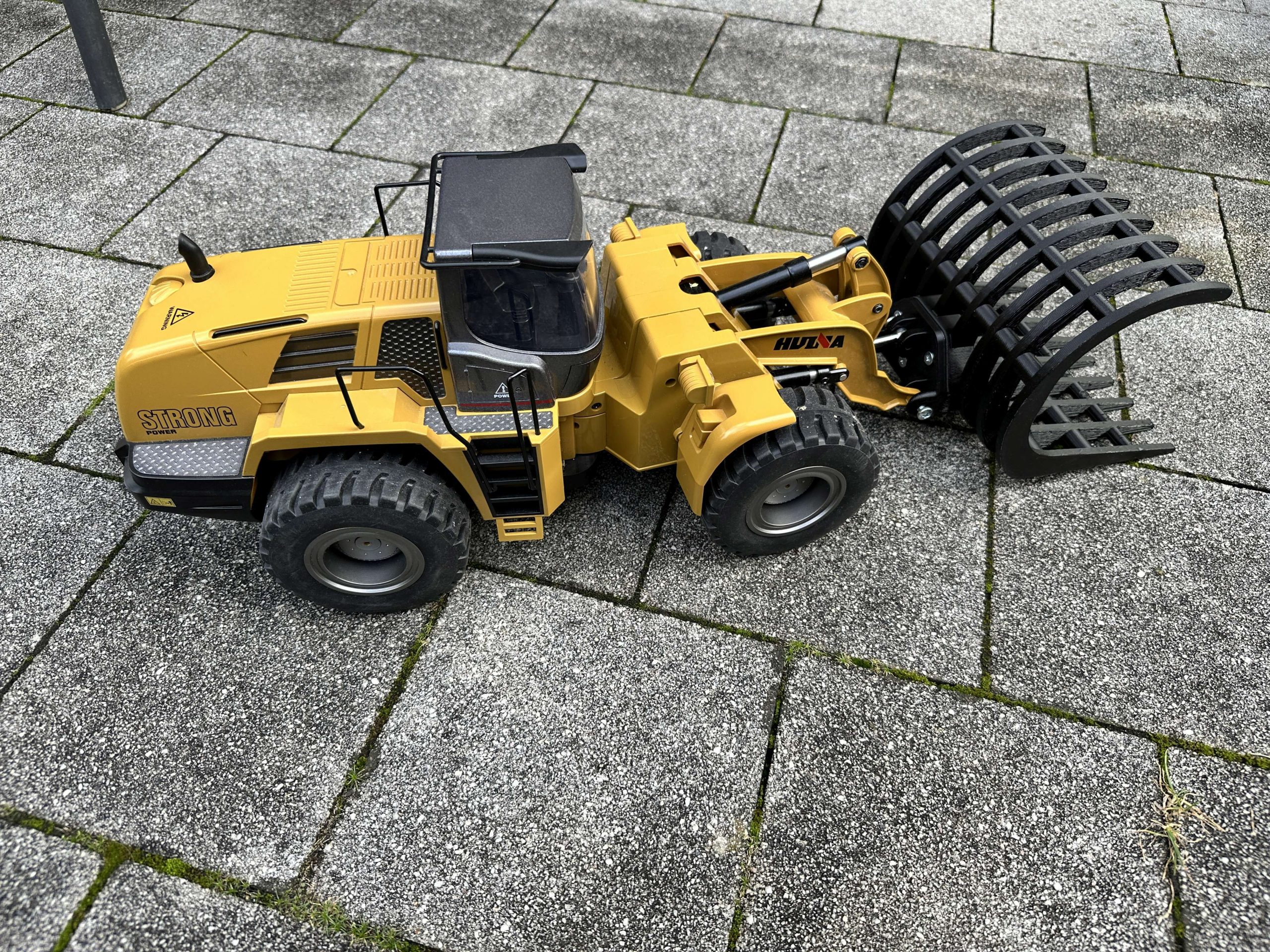 Huina / Amewi / Volvo Radlader XXL Wurzelrechen / Siebschaufel – Bild 10