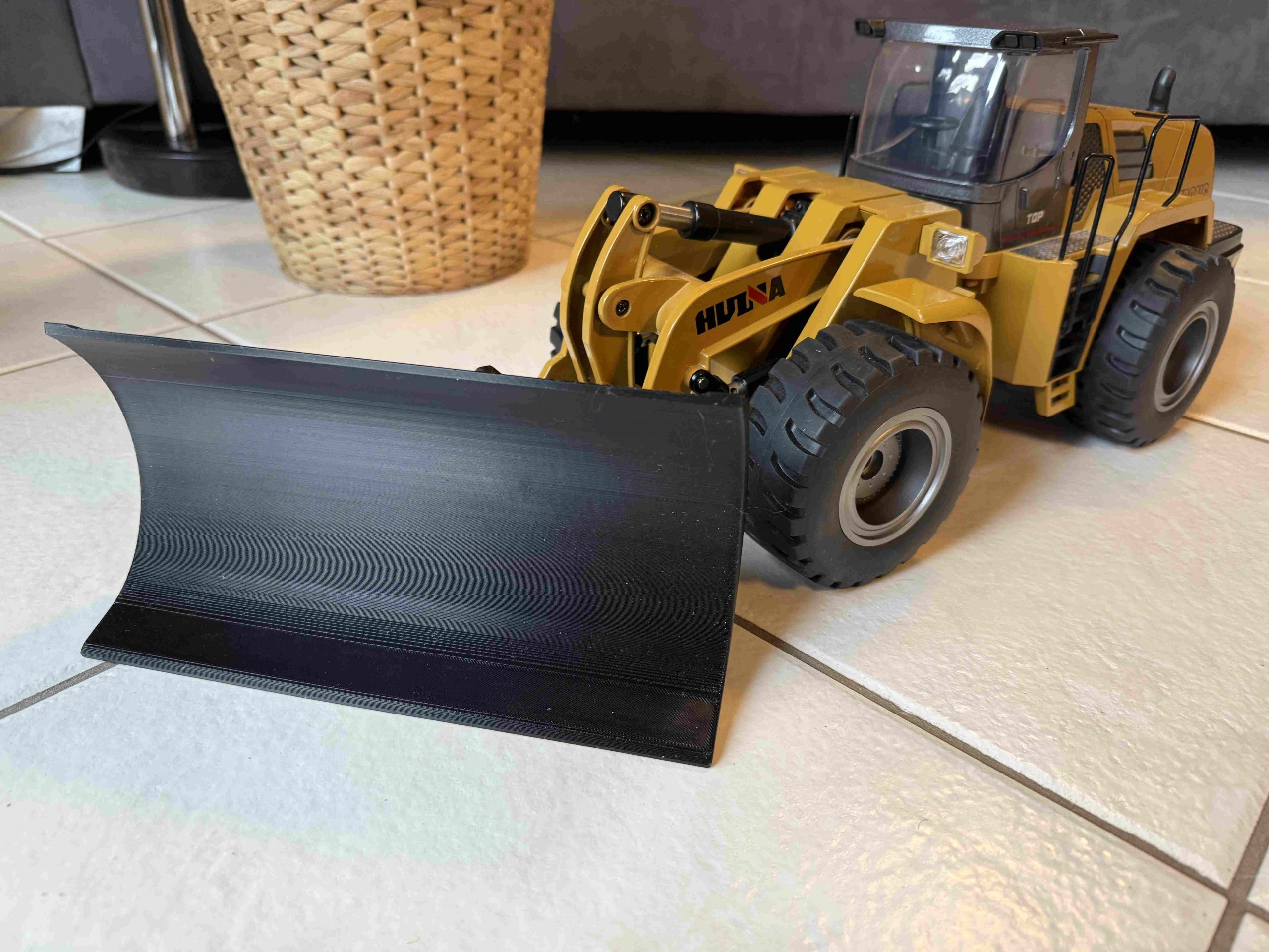 Huina 1583/Amewi/Volvo Radlader - verstellbares Schneeschild/Schiebeschild